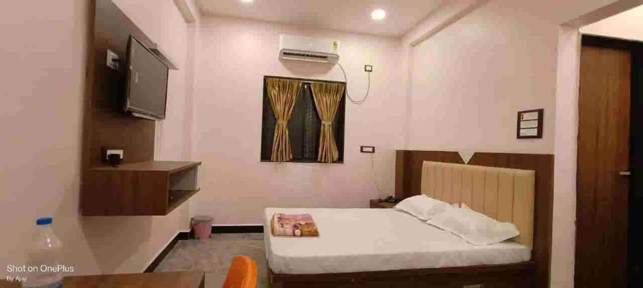 Hotel Vaishnavi Bhadji Екстер'єр фото